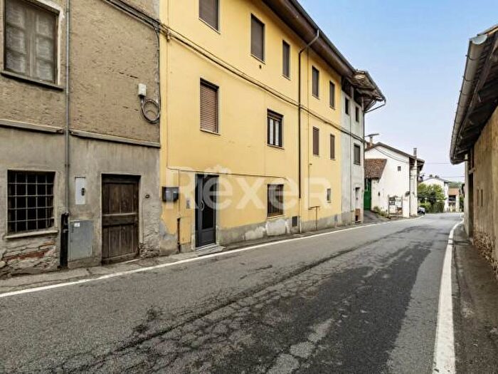 Appartamento quadrilocale in vendita in Via Perosio, Caravino