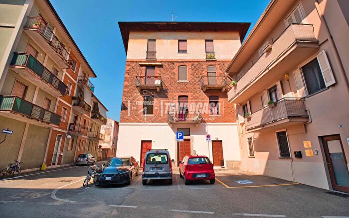 Appartamento trilocale in vendita in Trecate