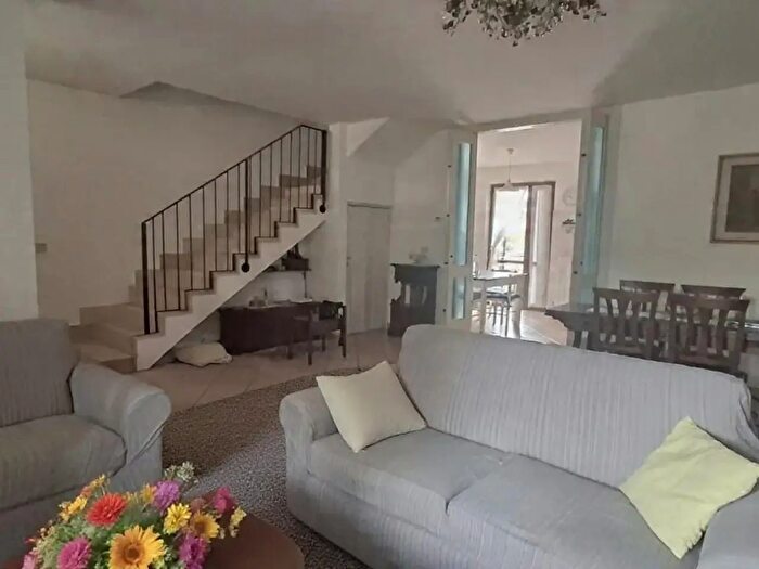 Casa con 6 locali in vendita in San Giuliano Terme