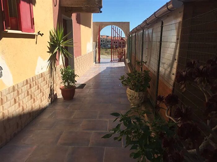 Casa quadrilocale in vendita in Via Pietro Nenni Scordia, Scordia