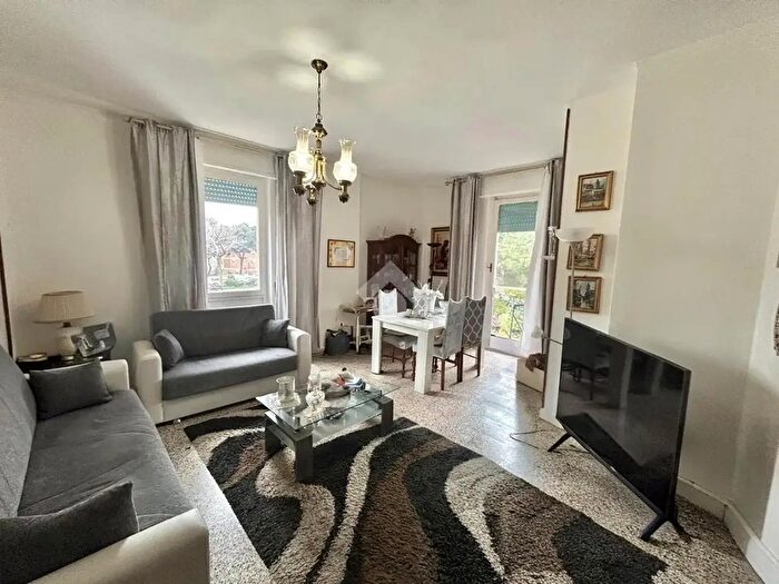 Appartamento quadrilocale in vendita in Piazza Pitagora, Cagliari