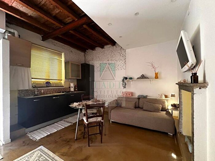 Appartamento bilocale in affitto in Corso San Gottardo, Milano