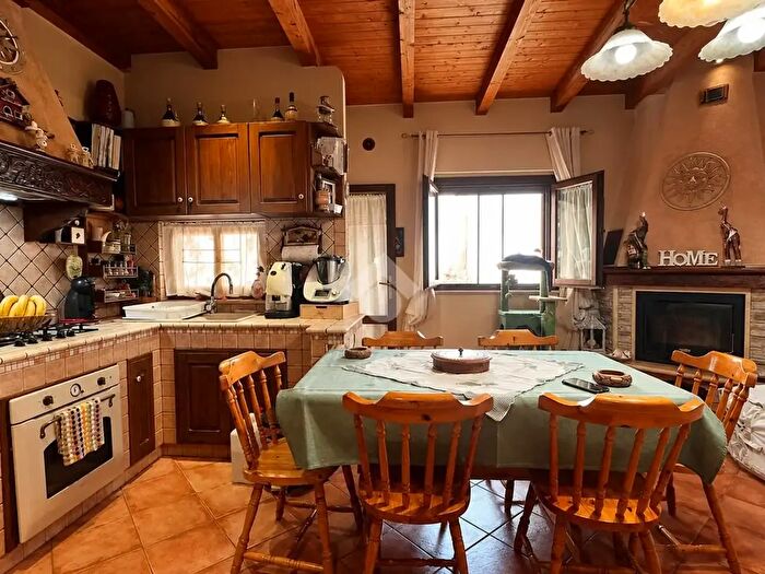 Appartamento quadrilocale in vendita in Via Azzolini, Partinico