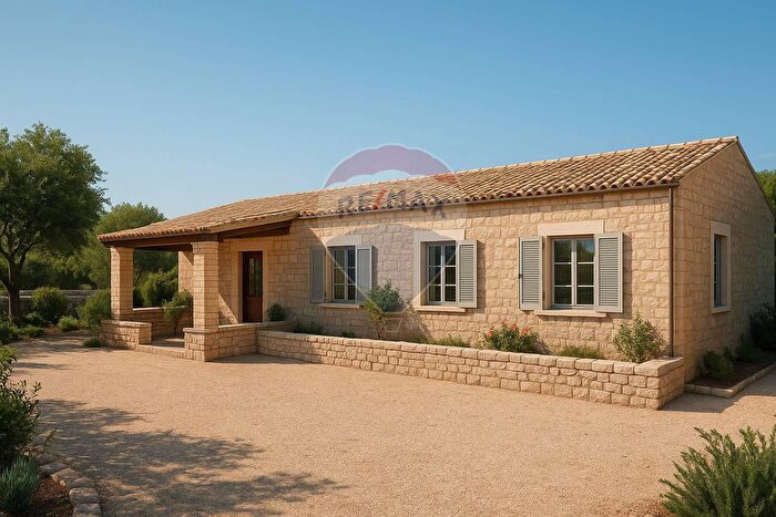 Casa con 15 locali in vendita in Modica