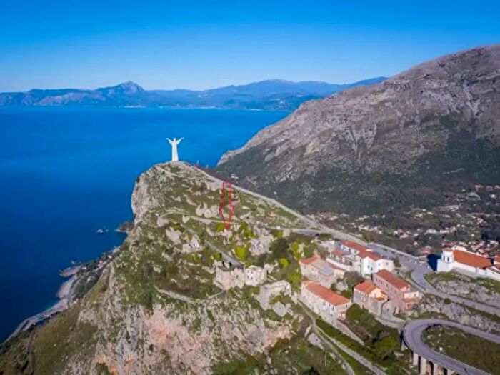 Casa trilocale in vendita in Via Castello, Maratea
