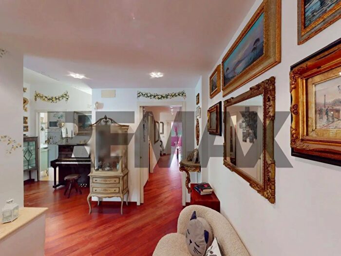 Appartamento quadrilocale in vendita in Via Flavia Steno, Genova