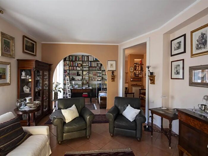 Appartamento con 6 locali in vendita in Via Caravaggio, Senigallia