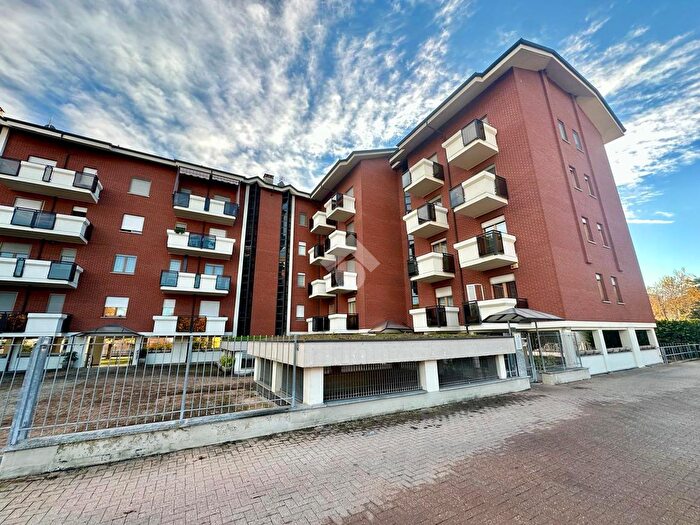 Appartamento quadrilocale in vendita in Viale Martiri della Libertà, Borgaro Torinese