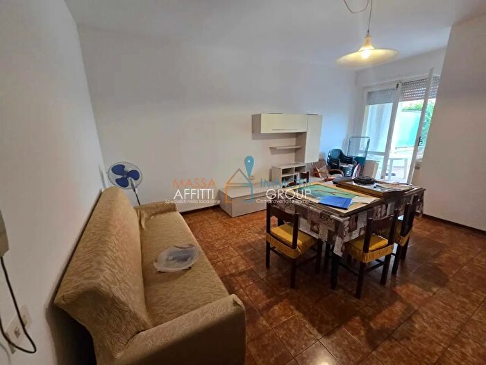 Appartamento con 5 locali in affitto in Via Piero Gobetti h, Luni