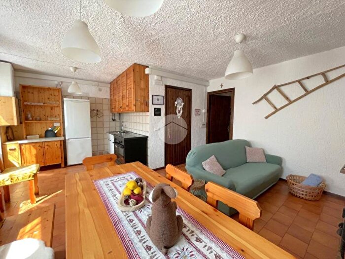 Appartamento trilocale in affitto in Via Castello, Centro, Ponte di Legno