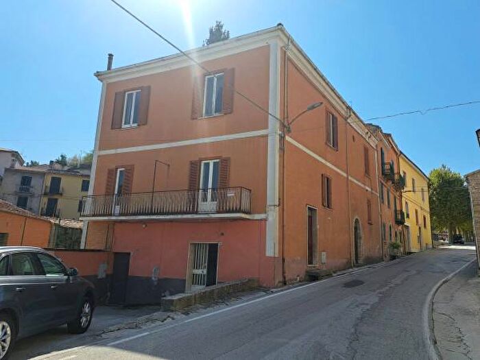 Casa con 6 locali in vendita in Via Biferno, Cantalupo Nel Sannio