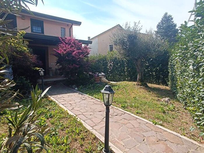 Casa con 5 locali in affitto in Via Marano, Centro, Ceccano