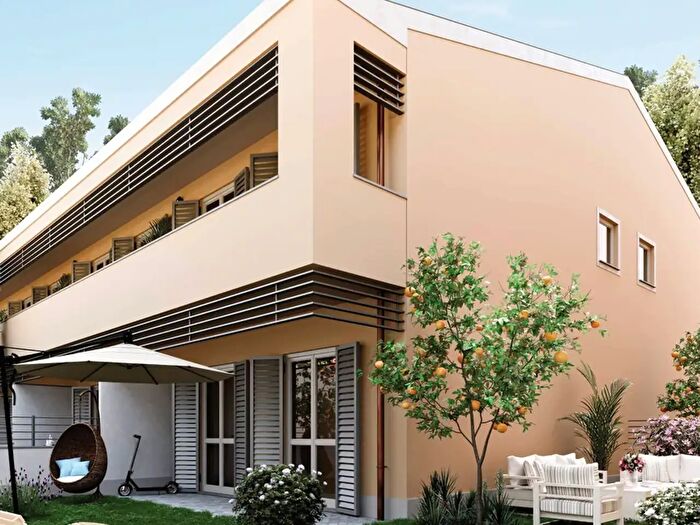 Appartamento trilocale in vendita in Via delle Panche, Firenze