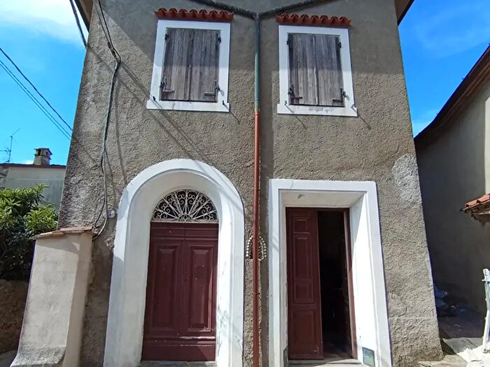 Casa quadrilocale in vendita in Bastianella, Camaiore