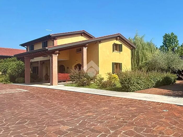 Casa con 5 locali in vendita in Via Bindelle, Rubano
