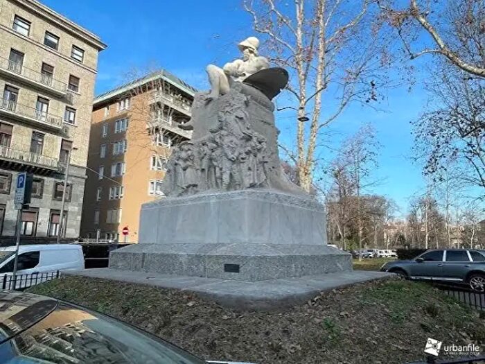 Appartamento monolocale in affitto in Via Marina, Milano