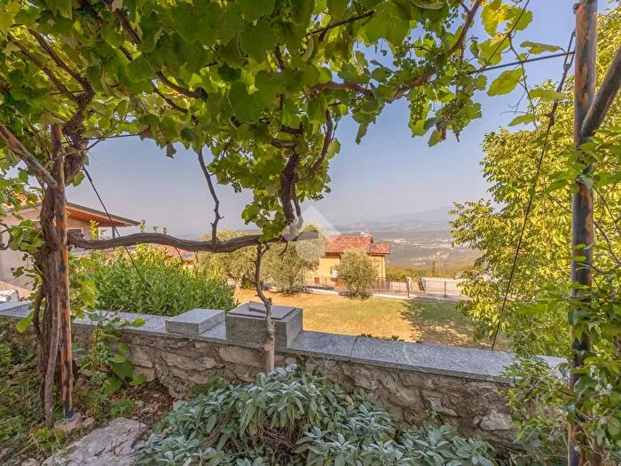 Casa con 5 locali in vendita in Case Sparse Brentani, Sant'Ambrogio Di Valpolicella