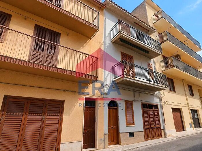 Casa con 5 locali in vendita in Via Torquato Tasso, Castellammare Del Golfo