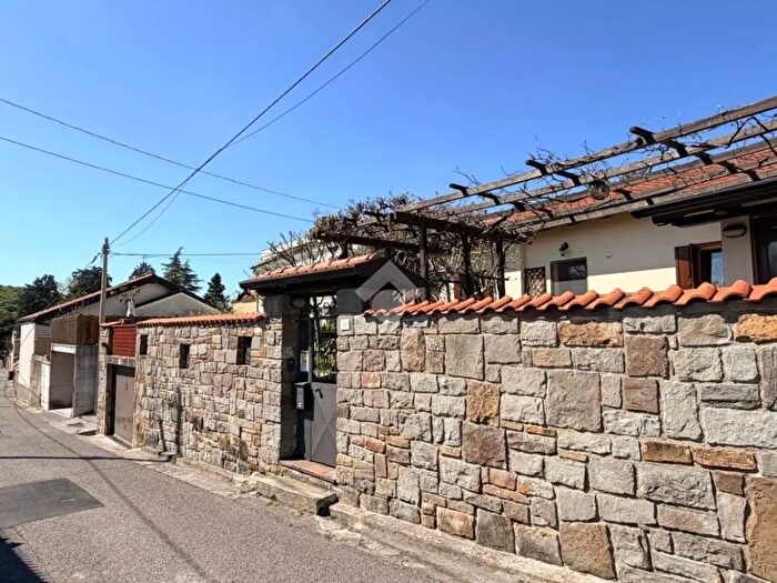 Casa bilocale in vendita in Via dei Pagliaricci, Trieste