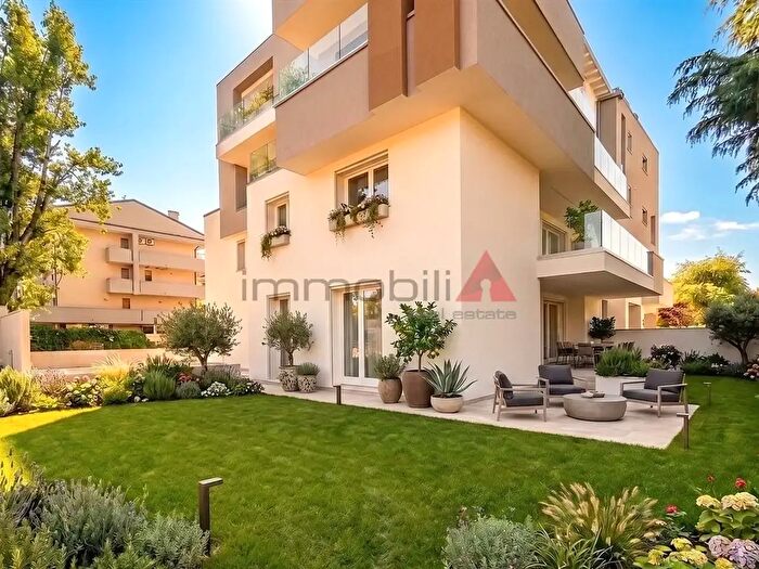 Appartamento trilocale in vendita in Carugate
