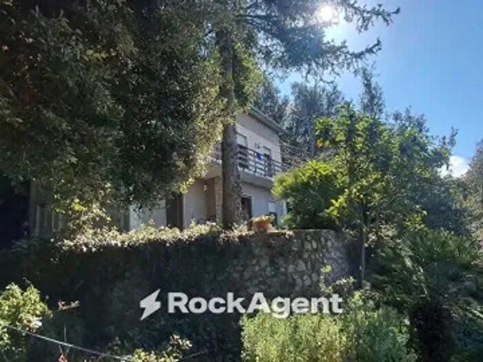 Casa quadrilocale in vendita in Via Pineta, Poggio Catino