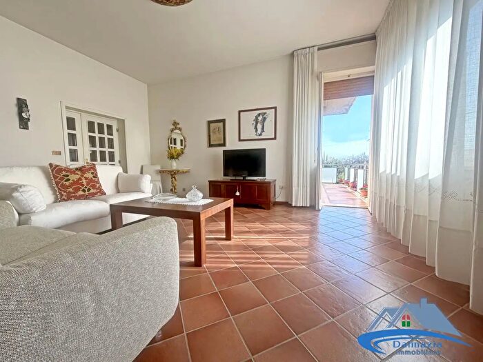 Appartamento quadrilocale in vendita in Via Croce del Sud, Terni