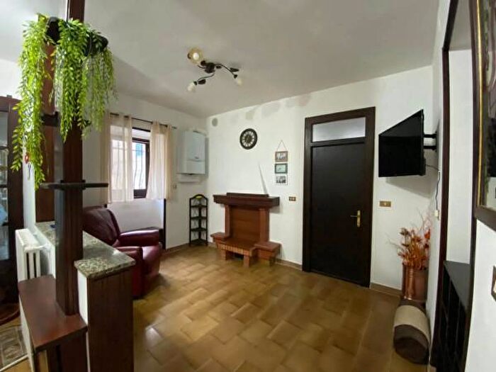 Casa monolocale in vendita in Largo del Carmelo, Carovilli