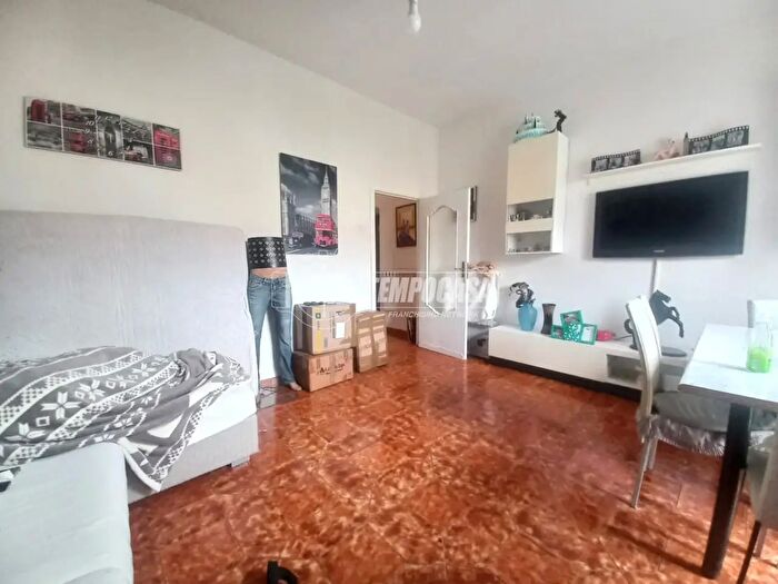 Appartamento trilocale in vendita in Via Nicola E Tullio Porcelli, Napoli