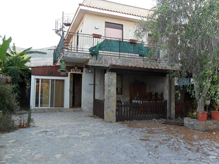 Casa con 5 locali in vendita in Via Costa Verde Carini Palermo, Carini