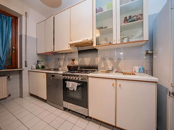 Appartamento trilocale in vendita in Viale Cesare Battisti, Ferrara