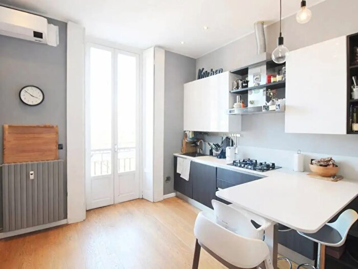 Appartamento trilocale in vendita in Viale Stelvio, Milano