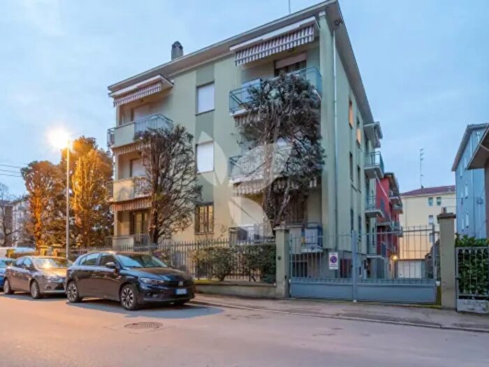 Appartamento con 5 locali in vendita in Via Gaetano Callani, Parma