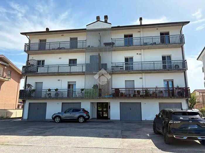 Appartamento quadrilocale in vendita in Via Aldo Moro, Bastia Umbra