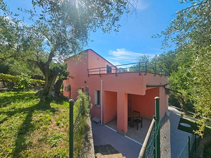 Casa con 6 locali in vendita in Via Cà Sottane, Diano Marina