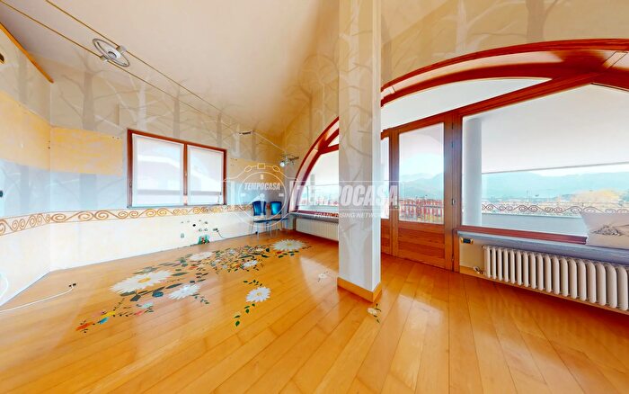 Appartamento quadrilocale in vendita in Via Villar, Borgo San Dalmazzo