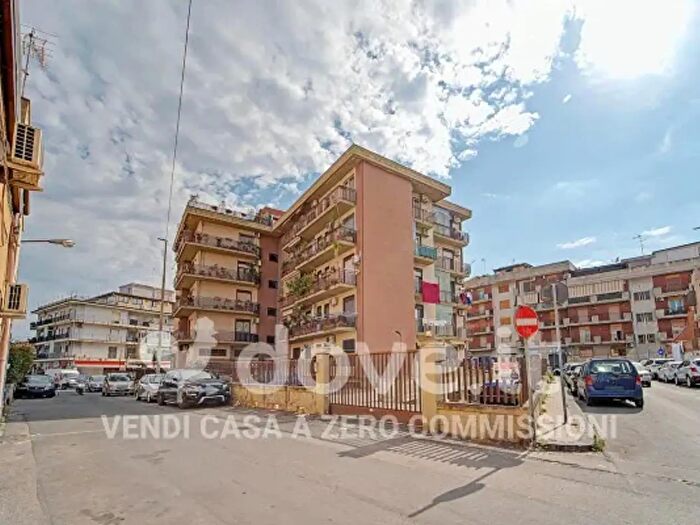 Appartamento quadrilocale in vendita in Via Curia, Catania