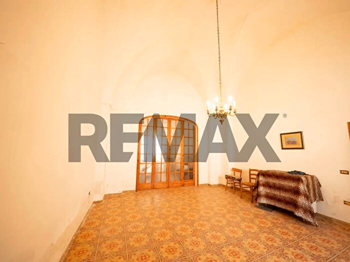 Casa con 10 locali in vendita in Via Maraschi, Manduria