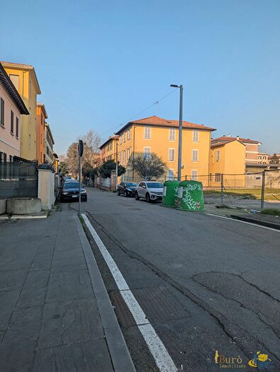 Casa con 15 locali in vendita in Parma