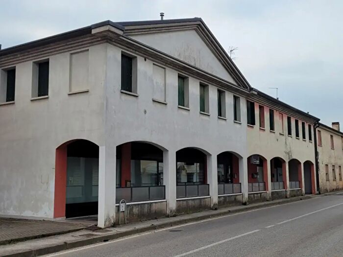 Appartamento trilocale in vendita in Trevignano