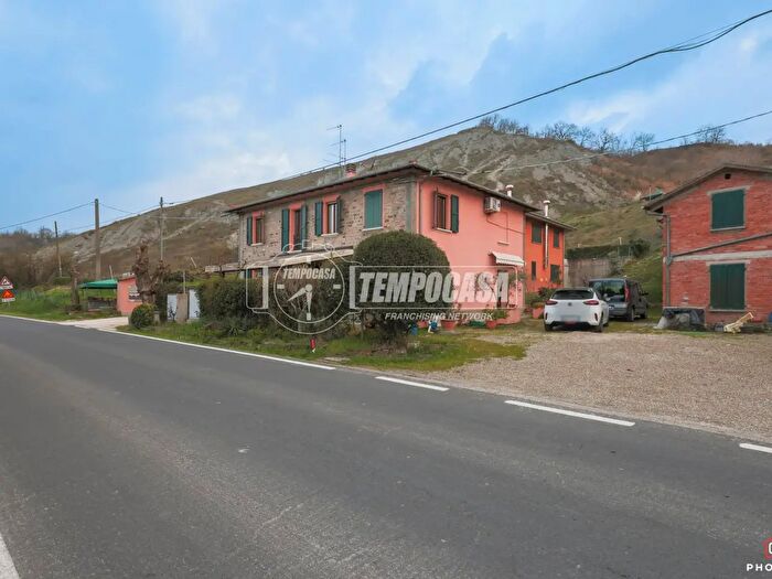 Casa quadrilocale in vendita in Via Viara, Castel San Pietro Terme