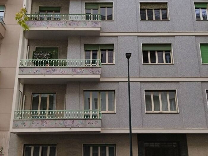 Appartamento quadrilocale in affitto in Via Evangelista Torricelli, Crocetta, Torino