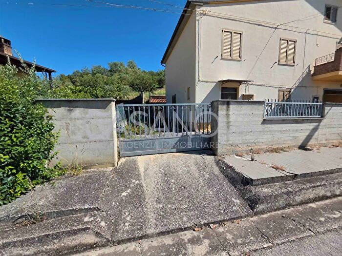 Casa trilocale in vendita in Penna Sant'Andrea