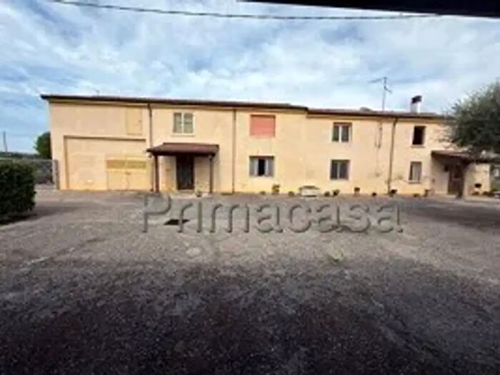 Casa con 11 locali in vendita in Via Villaraspa, Albaredo D'Adige