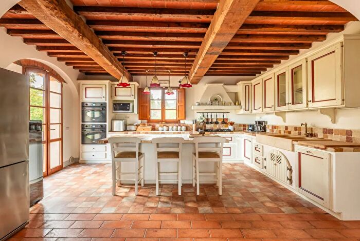 Casa in vendita in Palaia