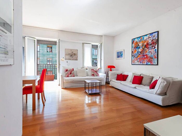 Appartamento trilocale in affitto in Viale Cassiodoro, Sempione, Milano