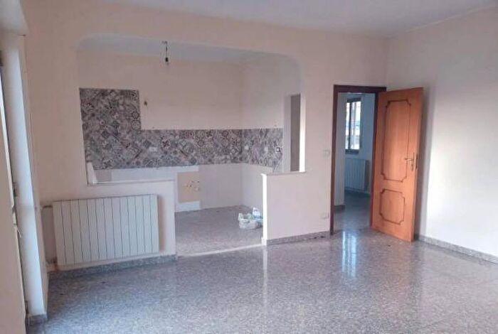 Appartamento trilocale in vendita in Via Cartesio, Canicatti