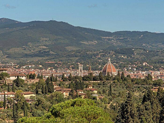 Appartamento con 6 locali in affitto in Via Giramontino, Michelangelo Poggio Imperiale, Firenze