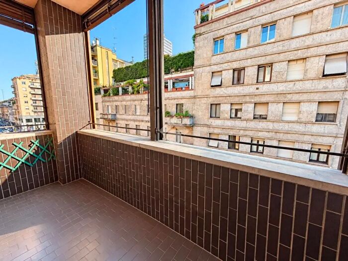Appartamento quadrilocale in vendita in Via Fabio Filzi, Milano