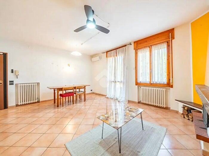 Appartamento trilocale in vendita in Via Brodolini, Quattro Castella