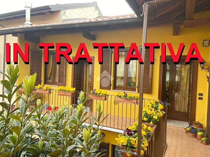 Appartamento trilocale in vendita in Via Roma, Samarate